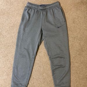 Nike Therma Fit slightly cropped joggers size s